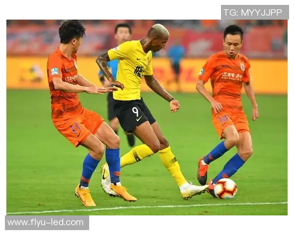 辽宁足球名将崛起之路探秘：从青训到职业生涯的辉煌历程